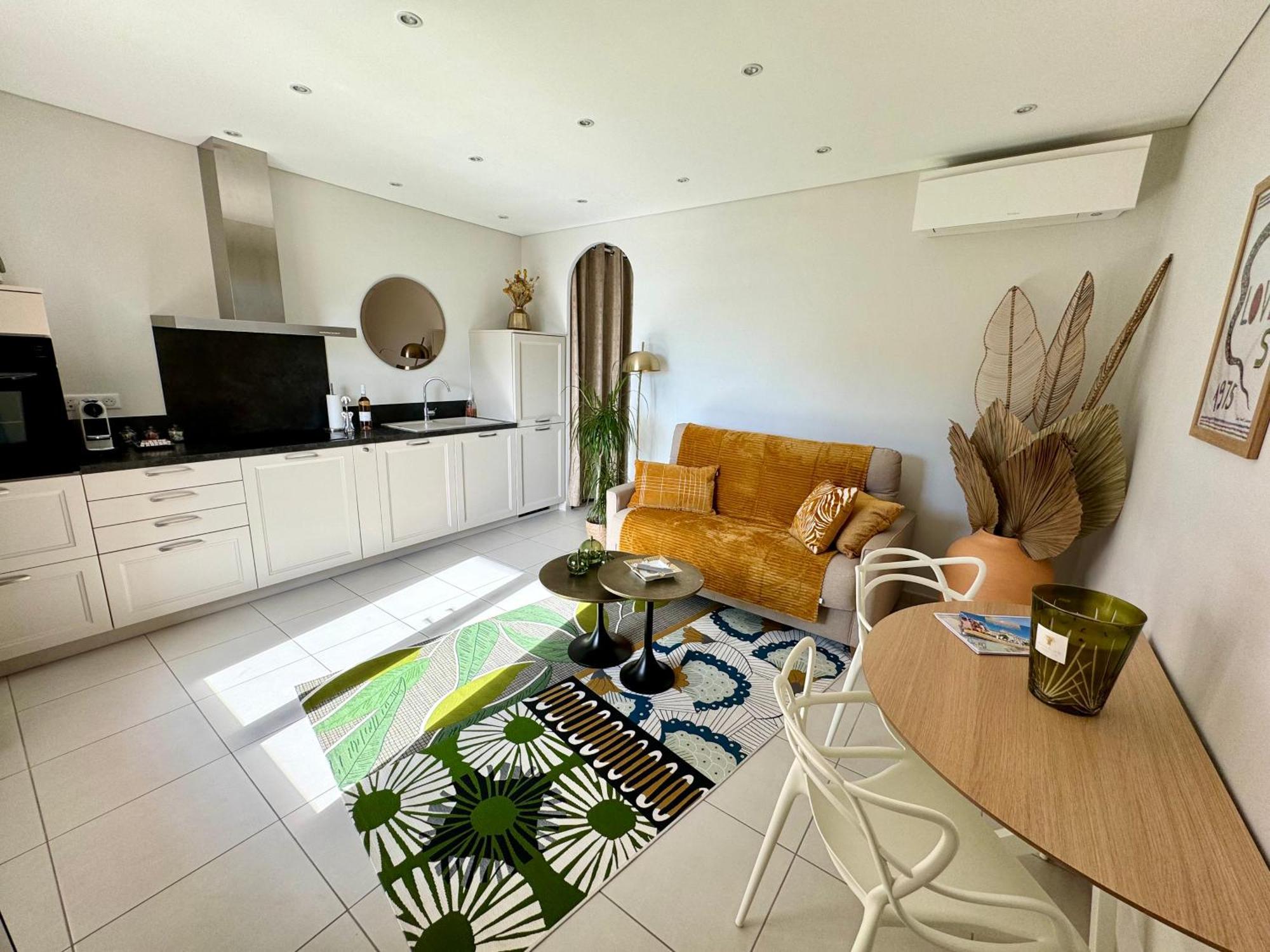 Confortable T2 Vue Mer Avec Terrasse Amenagee Et Parking Prive, Plage Et Port A Pied Sanary-sur-Mer Exterior photo